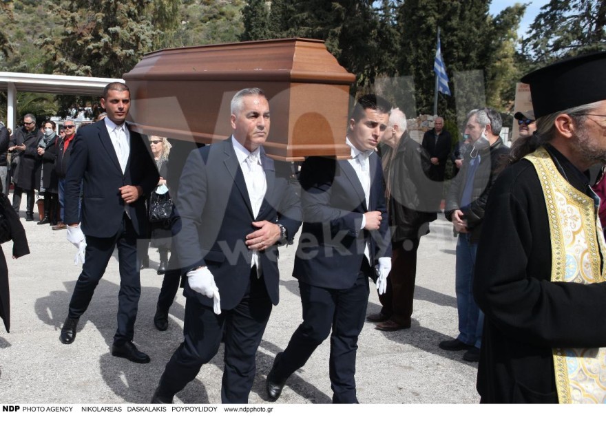 κηδεία Λάκη Παπαστάθη