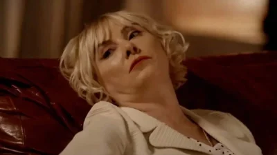 Παράδεισος των Κυριών: «Σκάσε!» - Τον πυροβολεί και τον κρύβει στην αποθήκη για να πεθάνει!