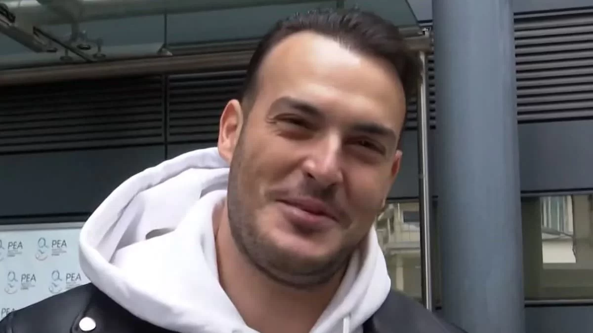 Οδηγούσε και παραμιλούσε από την χαρά του - Η τρυφερή στιγμή του Σάκη Αρσενίου με τον γιό του