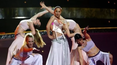 20 χρόνια μετά τη συμμετοχή της στη Eurovision - Αγνώριστη μετά τις πλαστικές η Σερτάμπ