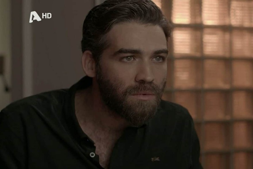 Σασμός Ο Σταύρος δίνει διαζύγιο στην Αργυρώ