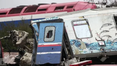 Τραγωδία Τέμπη: «Ακούσαμε την κόρη μου να ουρλιάζει "μαμά μου έλα να με πάρεις"» - Ανατριχιάζει περιγραφή πατέρα