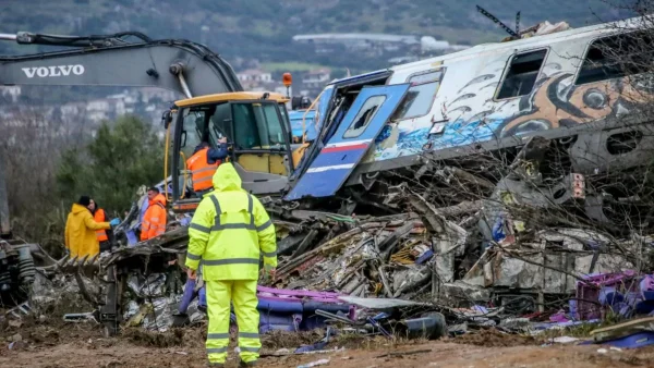 Τραγωδία Τέμπη: «Το κοριτσάκι μου θα το πάρω στο κουτί, τεμαχισμένο...» - Ανατριχίλα με τον σπαραγμό πατέρα για την 28χρονη κόρη του