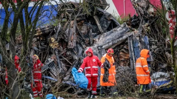 Τραγωδία Τέμπη: Αναβλήθηκε η απολογία του 60χρονου σταθμάρχη - Πότε θα βρεθεί ξανά ενώπιον της Δικαιοσύνης