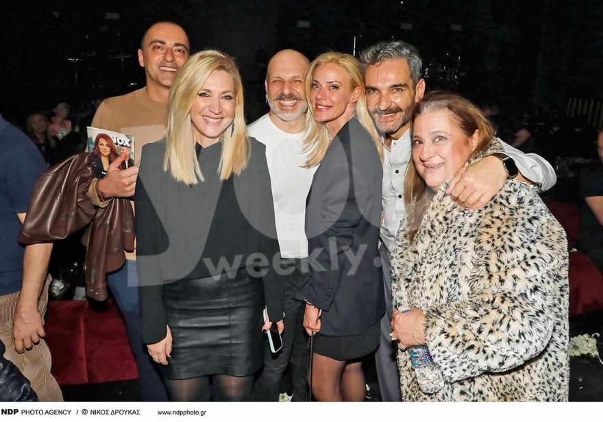 Ζέτα Μακρυπούλια: Βραδινή έξοδος με τον οδοντίατρο στο Ρέμο -  Τι συνέβη στο καμαρίνι του τραγουδιστή (Φωτογραφίες)