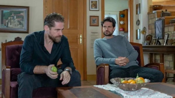 Σασμός (19/4): «Εδώ λέει ότι ο Μαθιός είναι...» - Ο Αστέρης μαθαίνει ότι ο αδερφός του είναι δολοφόνος