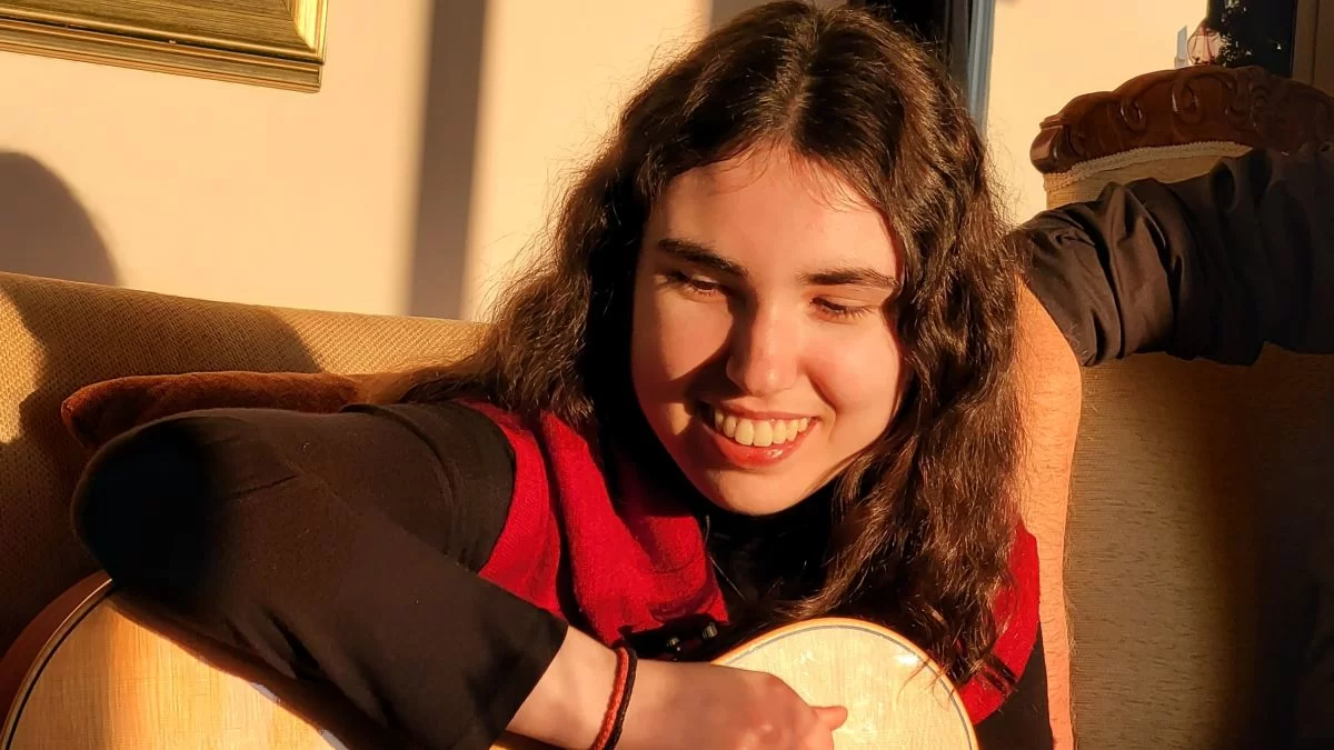 Ποια είναι η Αναστασία Μουστακάτου - Θα εκπροσωπήσει την Ελλάδα στο 2ο Παγκόσμιο Διαγωνισμό τραγουδιού για μουσικούς με αναπηρία όρασης