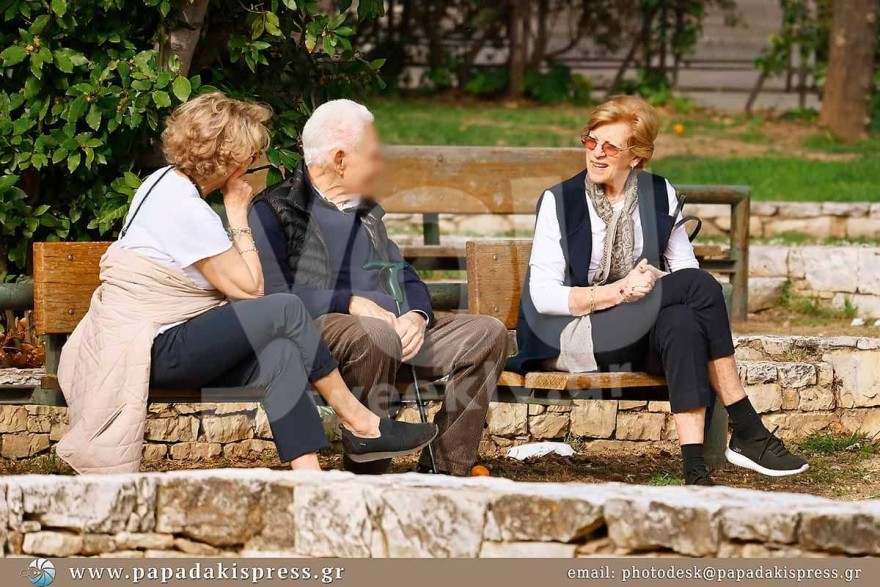 Παύλος και Νίκος: Πρώτο Πάσχα χωρίς τον πατέρα τους - Σούβλισαν κοκορέτσι και αρνί στη Νέα Υόρκη