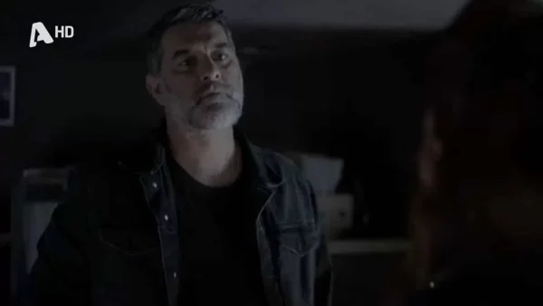 Αυτή η νύχτα μένει (21/4): «Στρατή, τι πας να κάνεις με το όπλο;» - Βάφει τα χέρια του με αίμα;