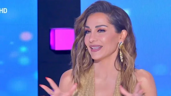 J2US: «Είσαι πολύ όμορφη και σεξ@λική» - Το κομπλιμέντο της Δρούτσα στην Βανδή