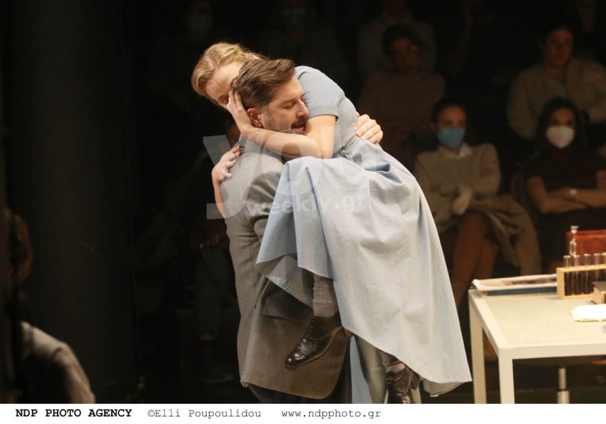 Μπουρδούμης Δροσάκη θέατρο