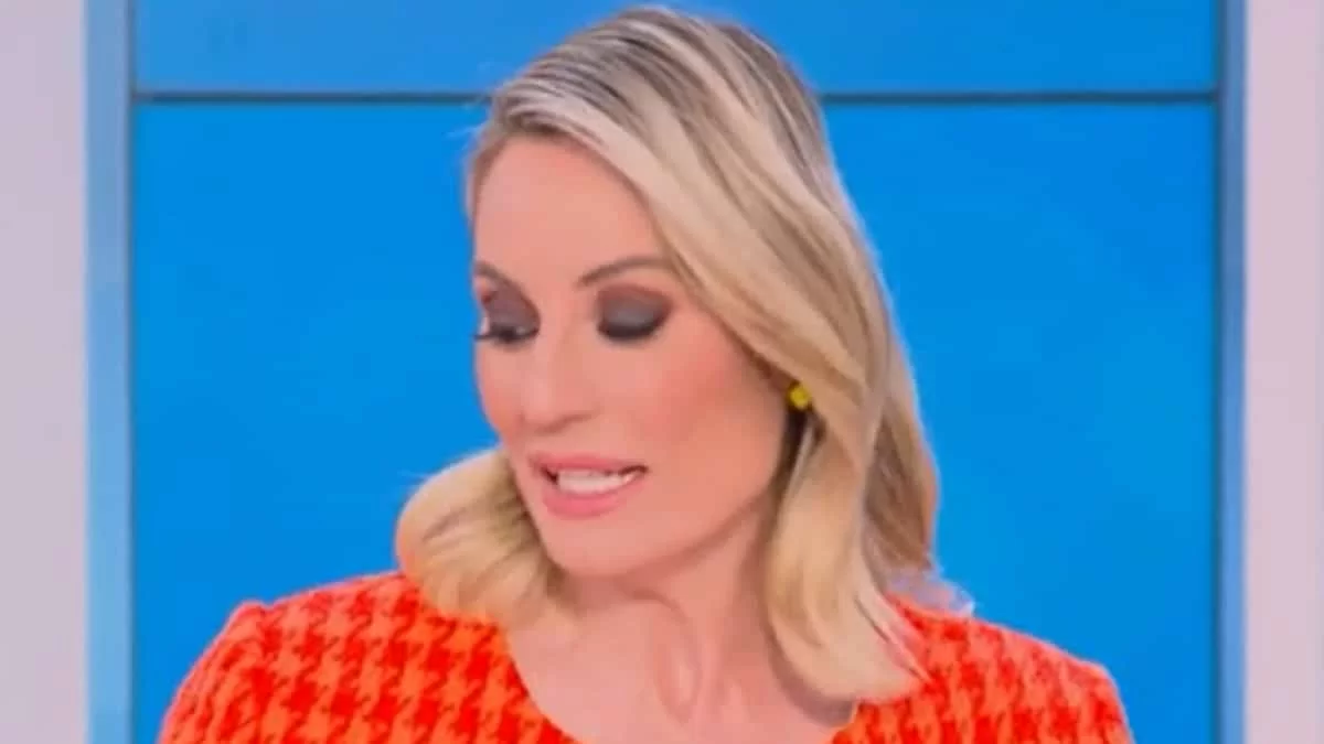 «Να είσαι κεντρική παρουσιάστρια και να μην έχεις πλάνο για 45 ολόκληρα λεπτά, βάλτε Πρωινό Καφέ» - "Κόλαφος" η Ελεονώρα Μελέτη