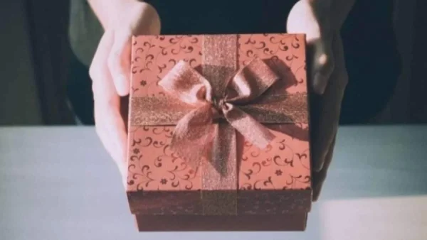 Εορτολόγιο: Ποιοι γιορτάζουν σήμερα, Κυριακή 2 Απριλίου;