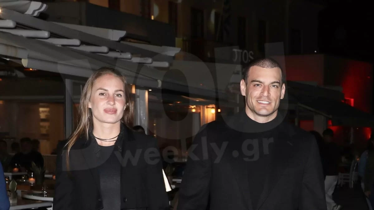 Κατερίνα Δαλάκα: Τι φόρεσε στο πλευρό του Φιντιρίκου για μια απλή βραδινή βόλτα στη Μύκονο