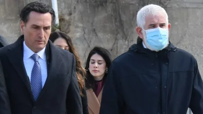 Μυστήριο με την μόνιμη κατοικία του Φιλιππίδη: "Οι ένοικοι διαμαρτυρήθηκαν στην αστυνομία" - Ξέσπασε ο Δημητρακόπουλος