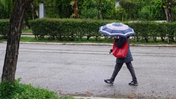 Δευτέρα του Πάσχα 17/4: Χαλάει επικίνδυνα ο καιρός σήμερα - Πτώση της θερμοκρασίας και έντονα φαινόμενα