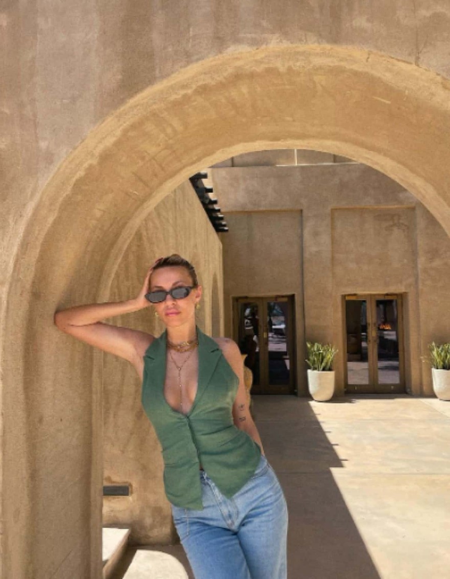 Γαρυφαλλιά Καληφώνη Ντουμπάι