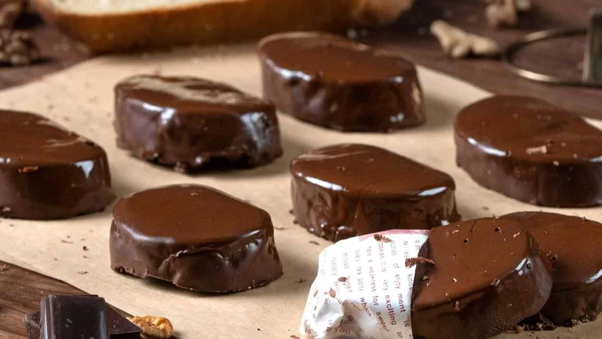 Εύκολες και έτοιμες σε 20 λεπτά - Καριόκες με μπαγιάτικο τσουρέκι που περίσσεψε από το Πάσχα