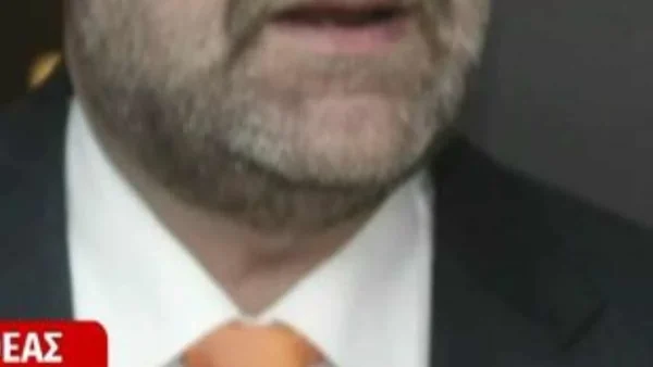 Δίνει μάχη για τη ζωή του - Γνωστός πολιτικός έπεσε από μπαλκόνι