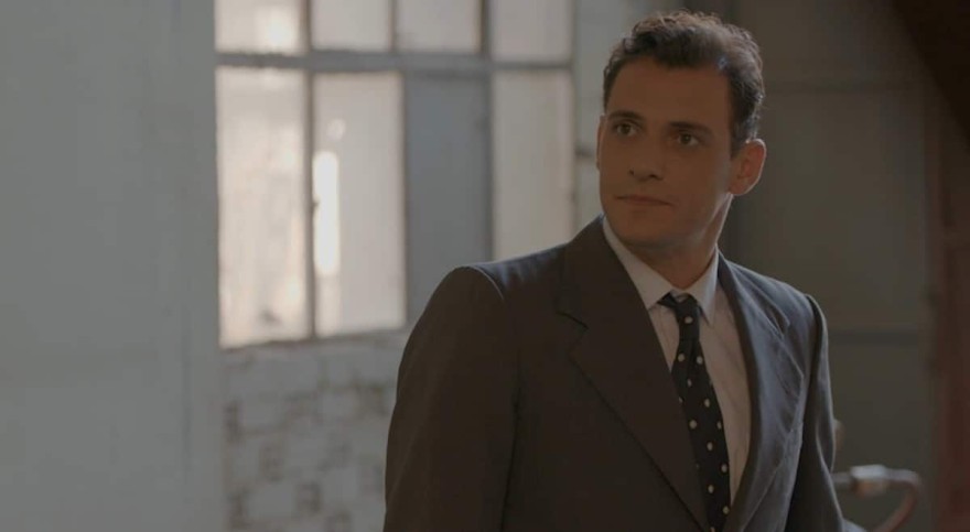 Έρωτας Φυγάς: «Ας ζήσουμε μαζί στον χρόνο που μας απομένει! Γίνε γυναίκα μου» - Της κάνει πρόταση γάμου κι εκείνη δέχεται!