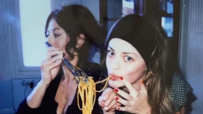 Τον περνάς και για φίλο της Γαίας Μερκούρη -  Αυτός είναι ο Ολλανδός, πρώην σύζυγος της Δωροθέας