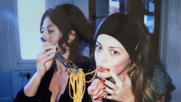 Τον περνάς και για φίλο της Γαίας Μερκούρη -  Αυτός είναι ο Ολλανδός, πρώην σύζυγος της Δωροθέας