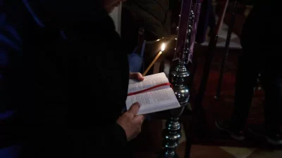 Μεγάλη Παρασκευή: Τι ώρα τελείται η ακολουθία του Επιταφίου και πότε ξεκινά η περιφορά