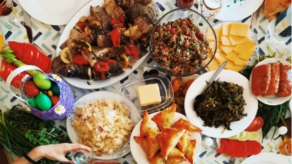 Πως να χαρείς την εορταστική περίοδο του Πάσχα, χωρίς να παχύνεις…
