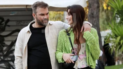 Ιωάννα Σαρρή σε ρόλο... Γιώργου Σαμπάνη - Το ξεκαριδιστικό βίντεο που κάνει τον γύρο του διαδικτύου