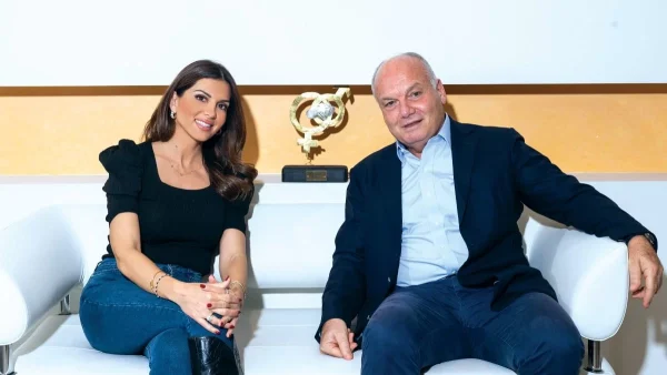 Dr. Μηνάς Μαστρομηνάς: «Δεν υπάρχει μεγαλύτερη ευλογία και τύχη από το να αισθάνεσαι ότι βοήθησες να έρθουν στον κόσμο 40.000 ζωές!»