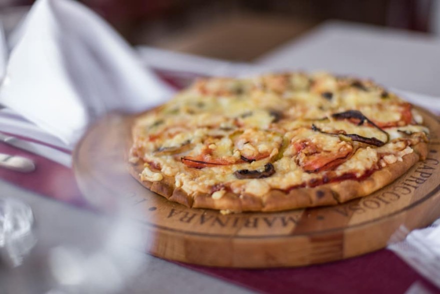 Theatro Hotel Odysseon: Το εστιατόριο Thymeli food & drinks είναι μια πραγματική εμπειρία γεύσεων