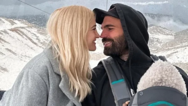 Κρύβουν πάντα το πρόσωπο του γιου τους Τούνη & Αλεξάνδρου - Αυτή τη φορά ο Δημήτρης έκανε τη διαφορά