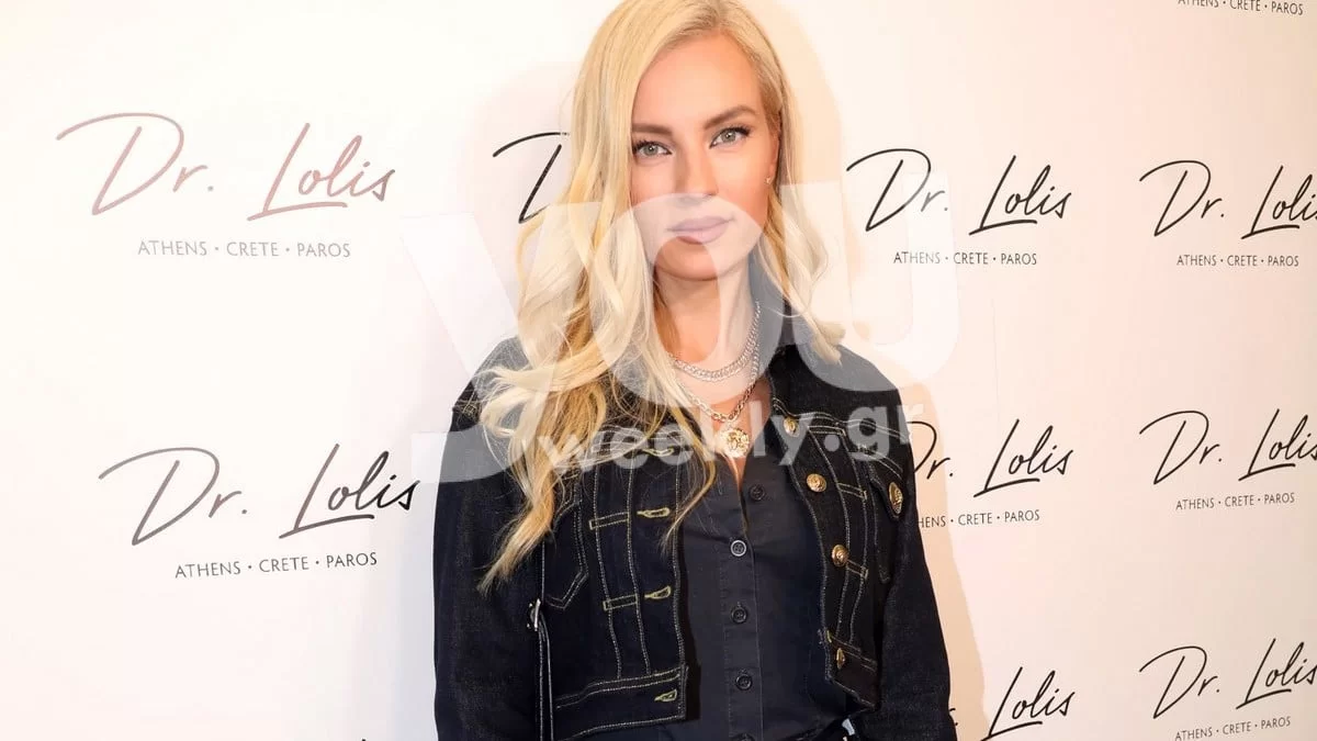 Όσο μεγαλώνει της μοιάζει και περισσότερο - Ολόιδια η Τζούλια Νόβα με την κόρη της