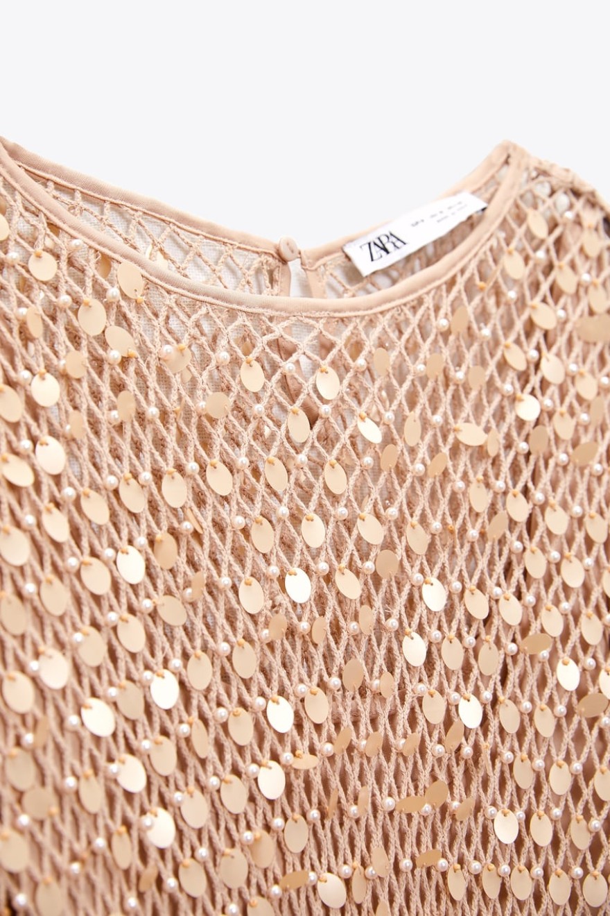 Άνοιξη 2023: Το πιο σικ φόρεμα των Zara για κυρίες άνω των 40 - Κατάλληλο και για plus size γυναίκες