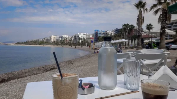 Καιρός 15/5: Ζέστη αλλά με συνεφιά - Σε ποιες περιοχές προβλέπονται βροχές