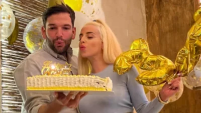 Πέτρος Συρίγος: Τα τρυφερά παιχνίδια με την κόρη του λίγο πριν ανέβει τα σκαλιά της εκκλησίας