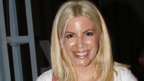 «Κάθε τρίχα που ασπρίζει στο κεφάλι μου, κάθε ρυτίδα..» - Η συγκινητική ανάρτηση της Αντελίνας Βαρθακούρη μέσα από το μαιευτήριο