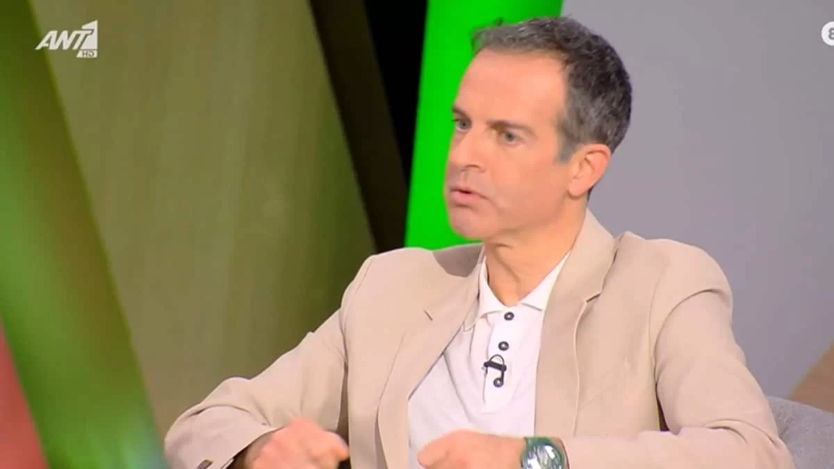 «Δεν θα ξεχάσω ποτέ την εικόνα της μαμάς μου όταν μπήκα μέσα στο δωμάτιο και...» - "Λύγισε" ο Άρης Καβατζίκης με την απώλεια του αδερφού του