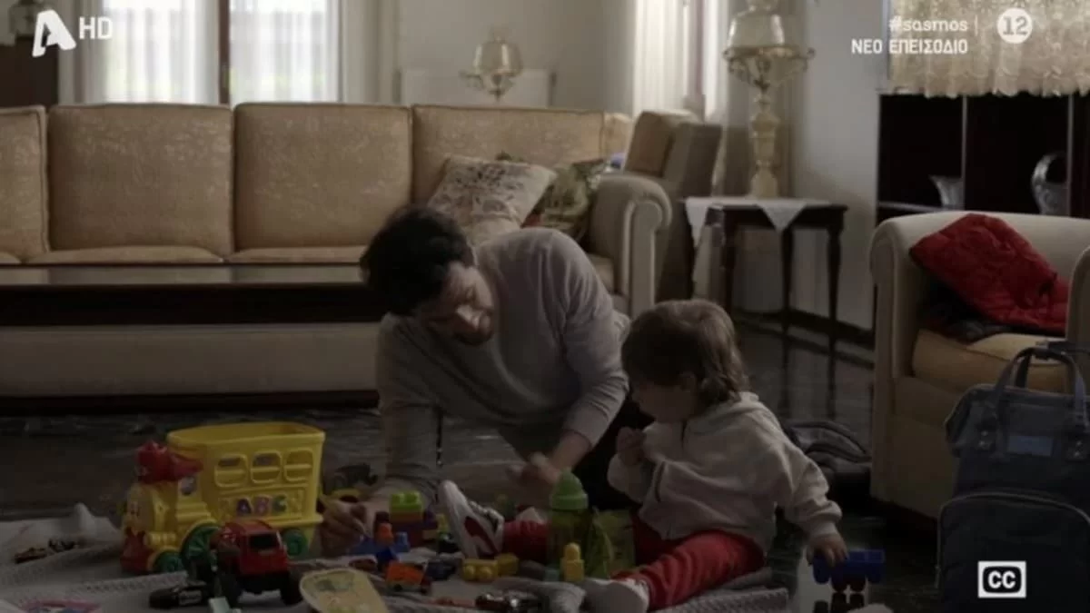 Σασμός: «Είπε μπαμπά;» - "Λύγισε" το Twitter με την σκηνή Αστέρη & Πετρή