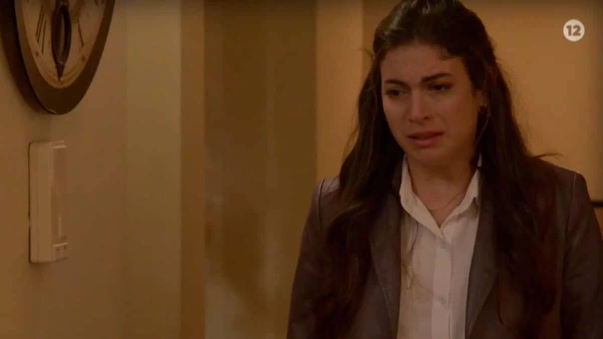 Παγιδευμένοι (23/5): «Σε έφερα εδώ που σκότωσε τον πατέρα σου...» - Στη φόρα η αλήθεια για τον δολοφόνο του Κοσμά! Η Άννα σπαράζει μπροστά στον μεγαλύτερο εχθρό της