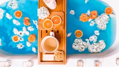 Editor's favorites: Σου προτείνουμε 10 προϊόντα για πρόσωπο, μαλλιά, σώμα και μακιγιάζ