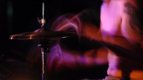 «Βλέπουν κάποιον με ένα παιδί σε μια αιώρα και δεν κάνουν τίποτα» - Βγήκε η απόφαση για τις 4 υποθέσεις ανηλίκων κατά του ντράμερ