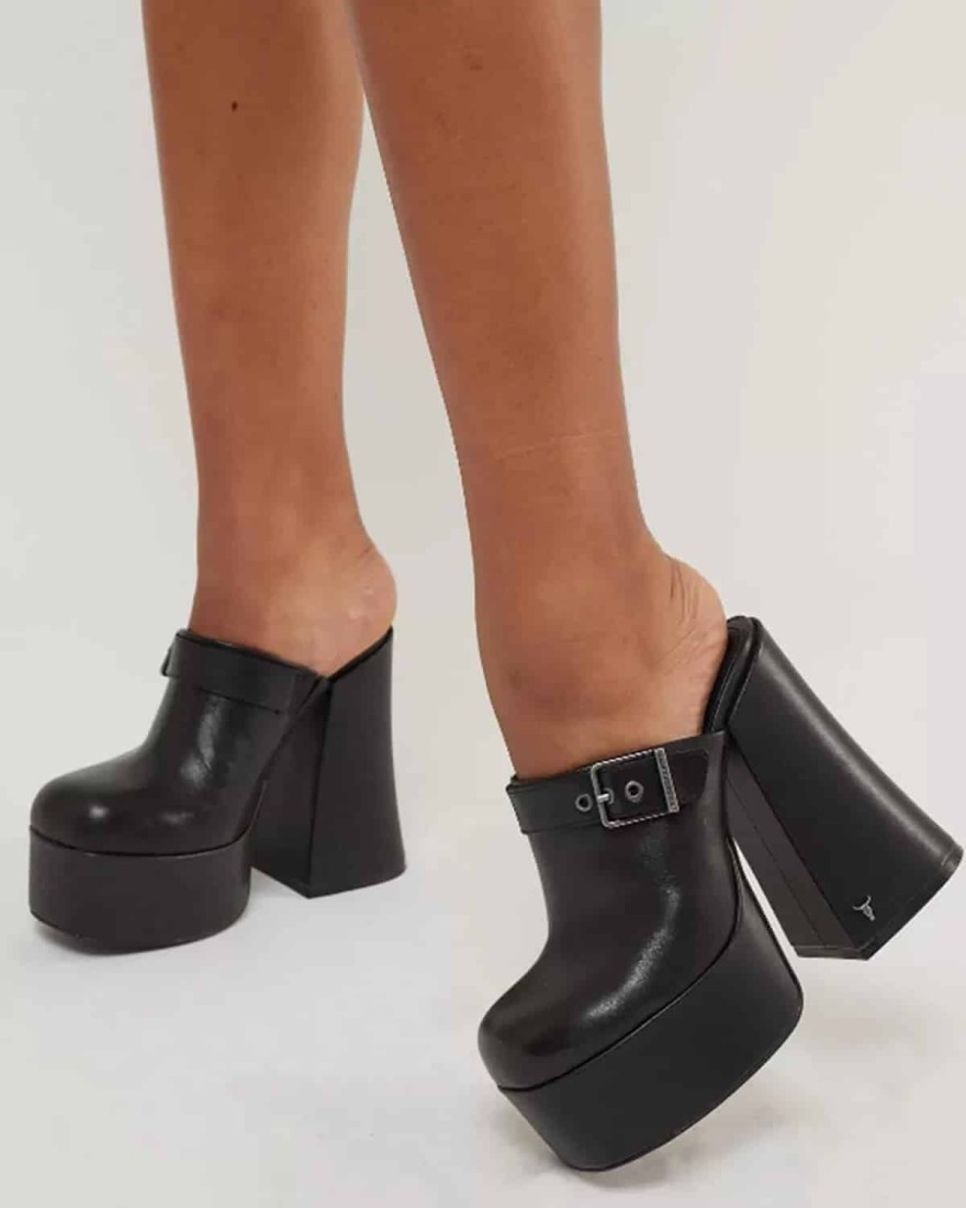 Τα ιδανικά items για να ξεχωρίσεις από τη Favela.gr