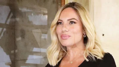 Βόλτα στην εξοχή με το μωρό - Η Μαλέσκου φωτογράφησε ανάμεσα σε λουλούδια την 22 ημερών κόρη της