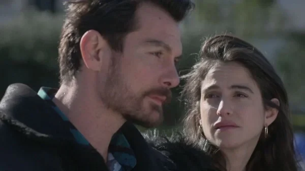 Μαύρο Ρόδο (1/5): «Θα με παντρευτείς; Ξέρω είναι νωρίς ακόμα» - Της κάνει πρόταση γάμου και εκείνη δέχεται