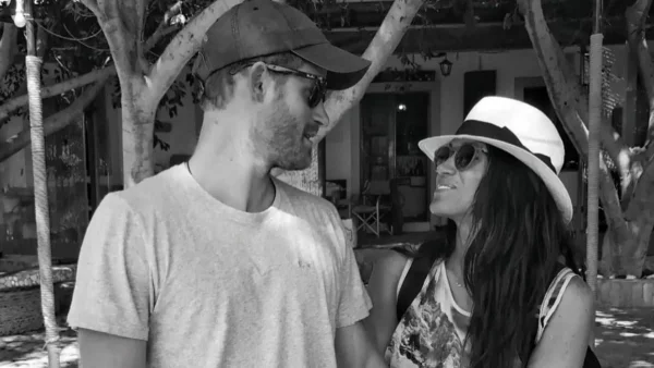 Γλίτωσαν την τελευταία στιγμή - Το παραλίγο τροχαίο του Πρίγκιπα Χάρι με τη Μέγκαν Μάρκλ