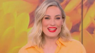 Έτσι θα είναι ως γιαγιά - Φωτογραφία με ρυτίδες και το γερασμένο πρόσωπο της Ελεονώρας Μελέτη