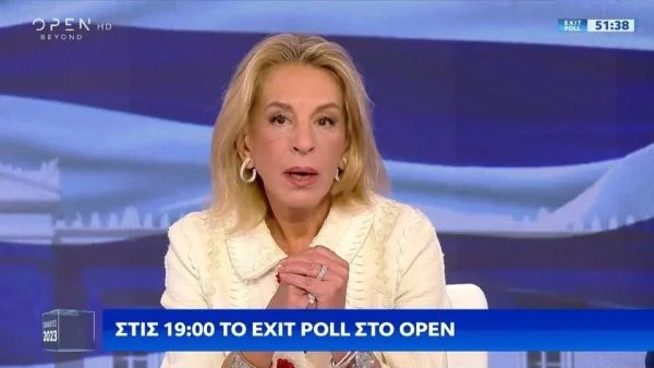 Με ιδιαίτερο κρεμ σακάκι και κοσμήματα - Η κομψή επιστροφή της Όλγας Τρέμη σε εκπομπή του Open