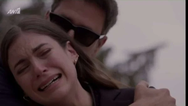 Παγιδευμένοι: «Μας κατέστρεψες Άννα» - "Λύγισε" το twitter με την σκηνή από το νεκροταφείο