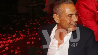 Με δερμάτινο παντελόνι και φανερά αδυνατισμένος - Ο έξαλλος χορός του Πάνου Καμμένου